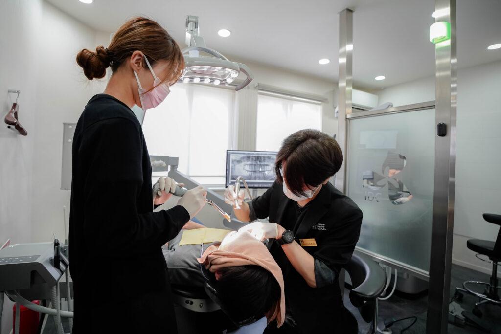 口腔外科で経験を積んだ技術力